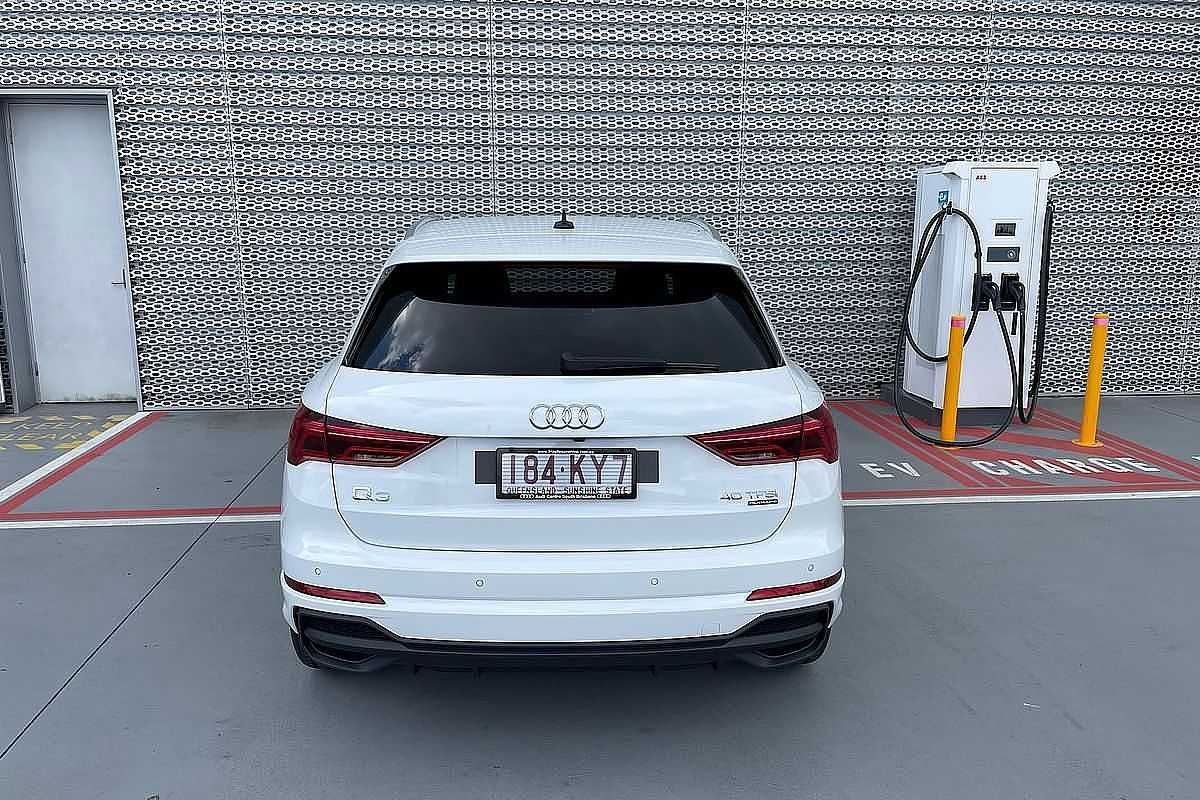 2024 Audi Q3 40 TFSI S Line F3