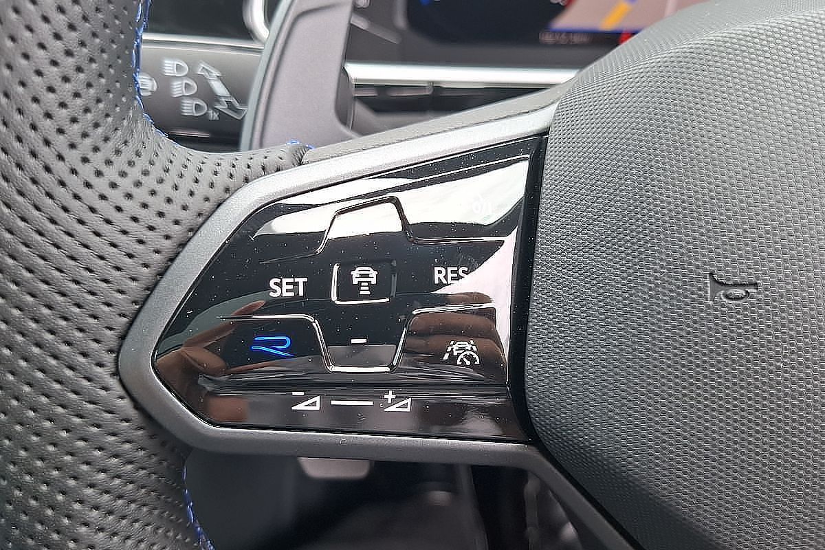 2023 Volkswagen T-Roc R D11