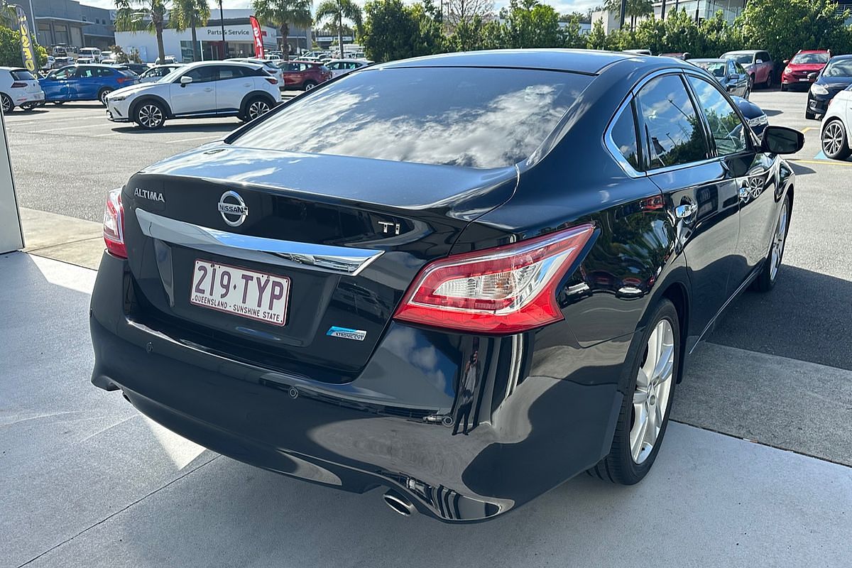 2013 Nissan Altima Ti L33