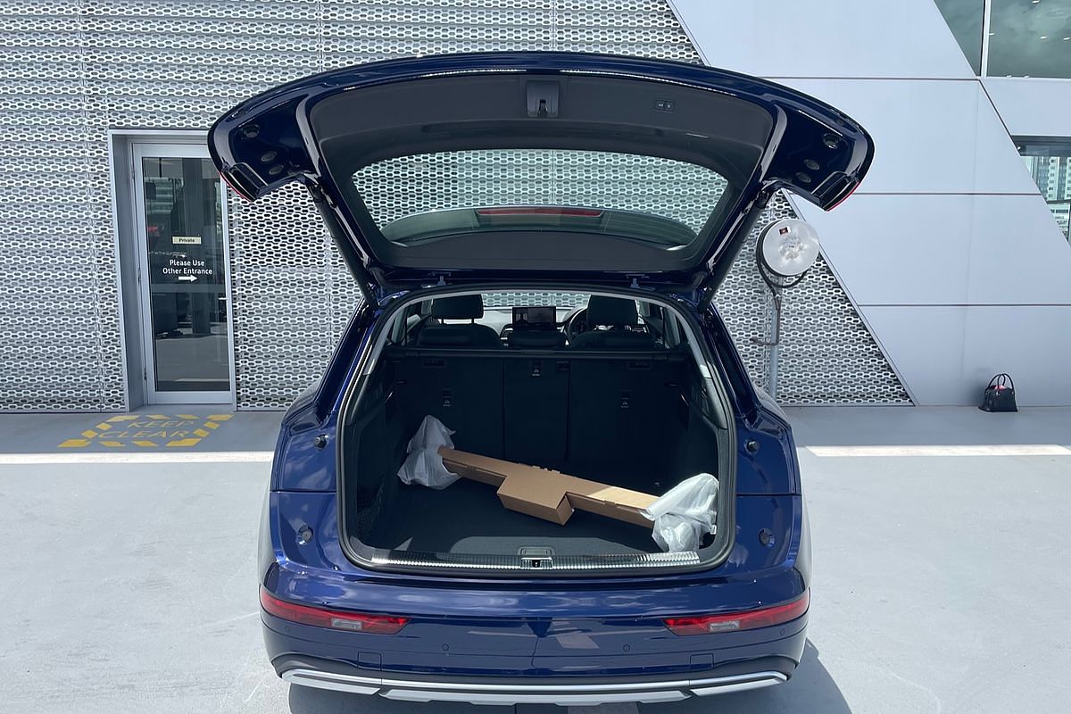 2024 Audi Q5 35 TDI FY