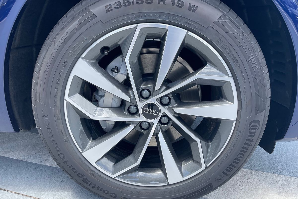 2024 Audi Q5 35 TDI FY