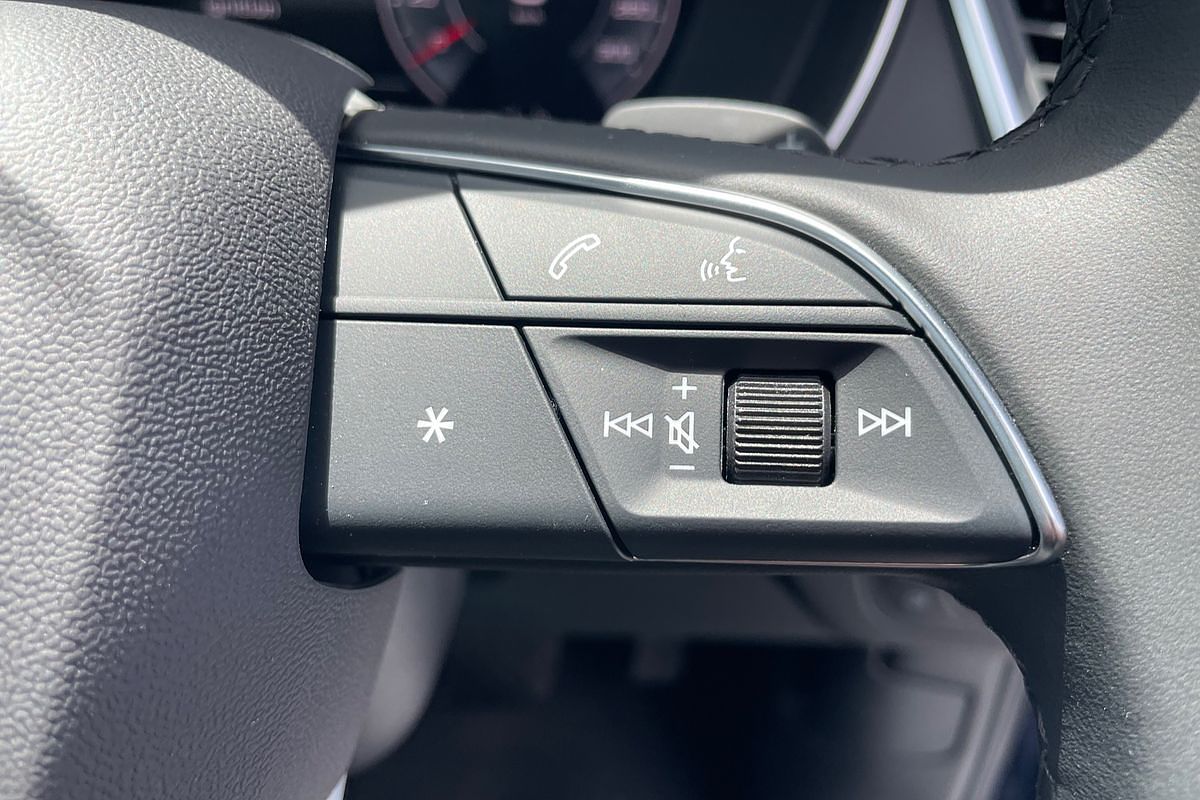 2024 Audi Q5 35 TDI FY
