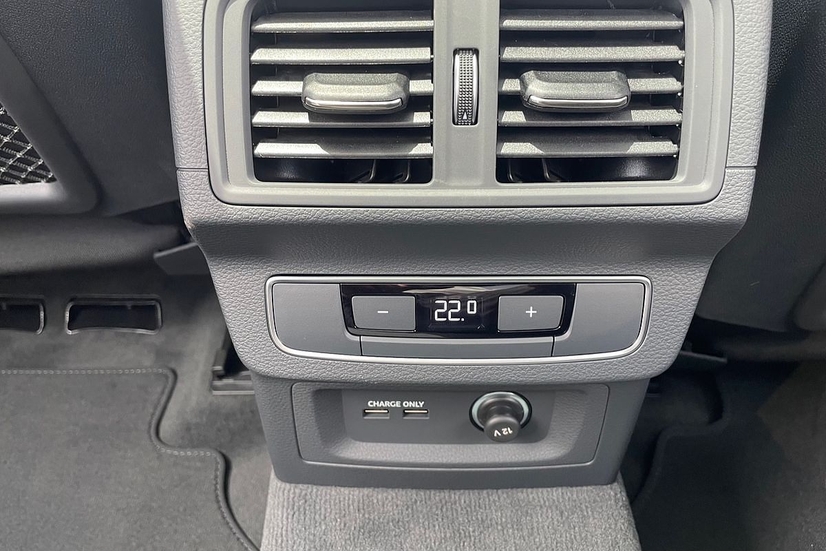 2024 Audi Q5 35 TDI FY