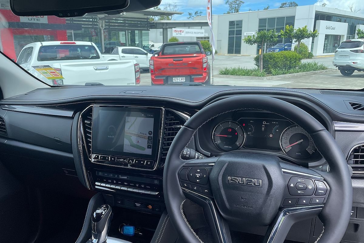 2023 Isuzu MU-X LS-T