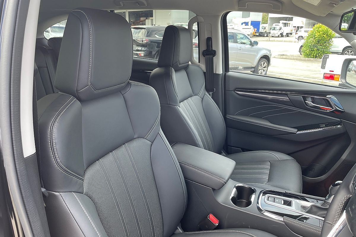 2023 Isuzu MU-X LS-T