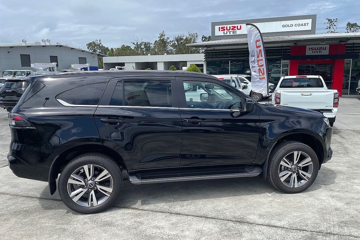 2023 Isuzu MU-X LS-T