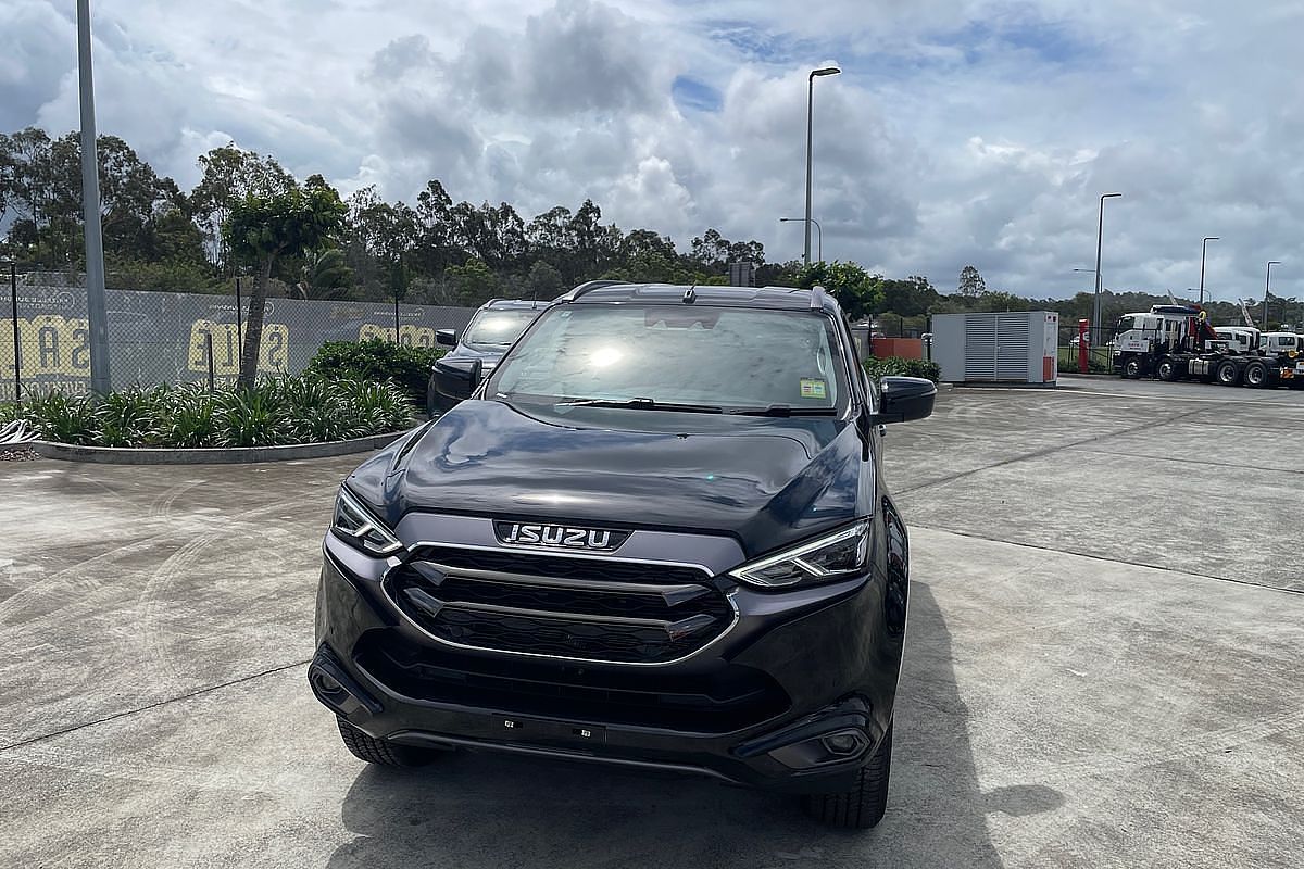 2023 Isuzu MU-X LS-T