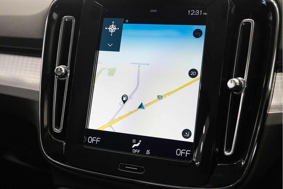 2022 Volvo XC40 T4 Momentum