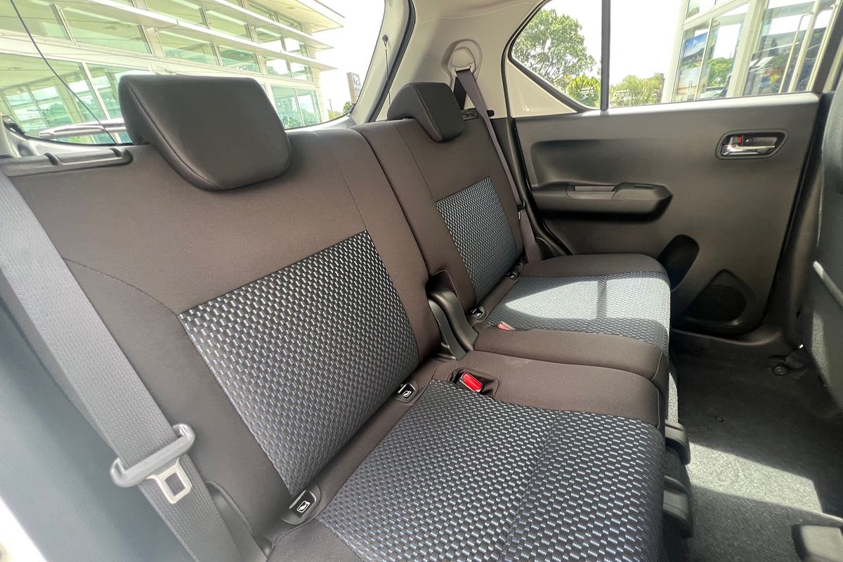 2024 Suzuki Ignis GLX MF Series II