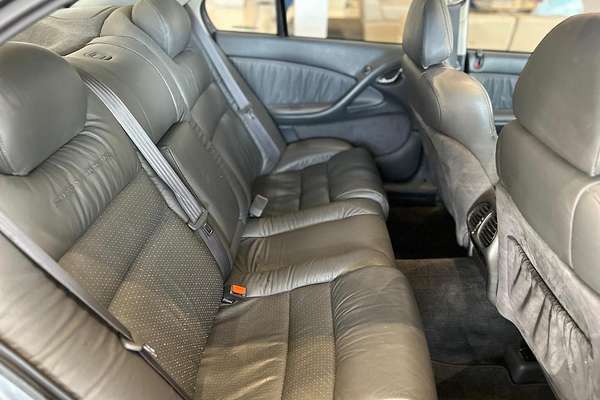 1997 Holden Senator Signature 195i VT