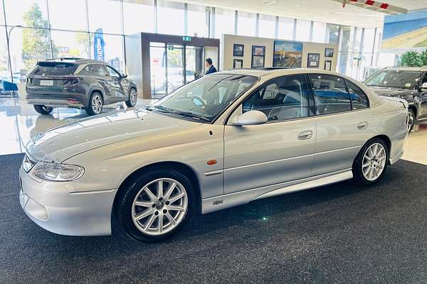 1997 Holden Senator Signature 195i VT