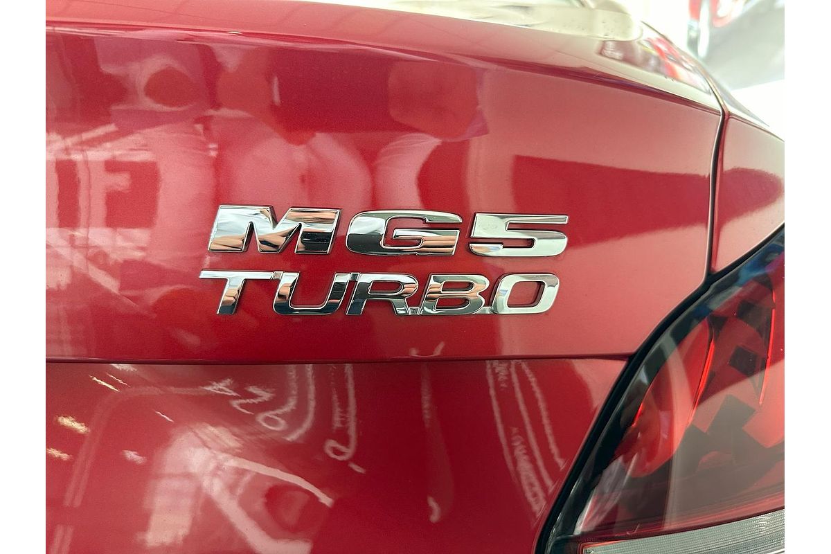 2024 MG MG5 Essence