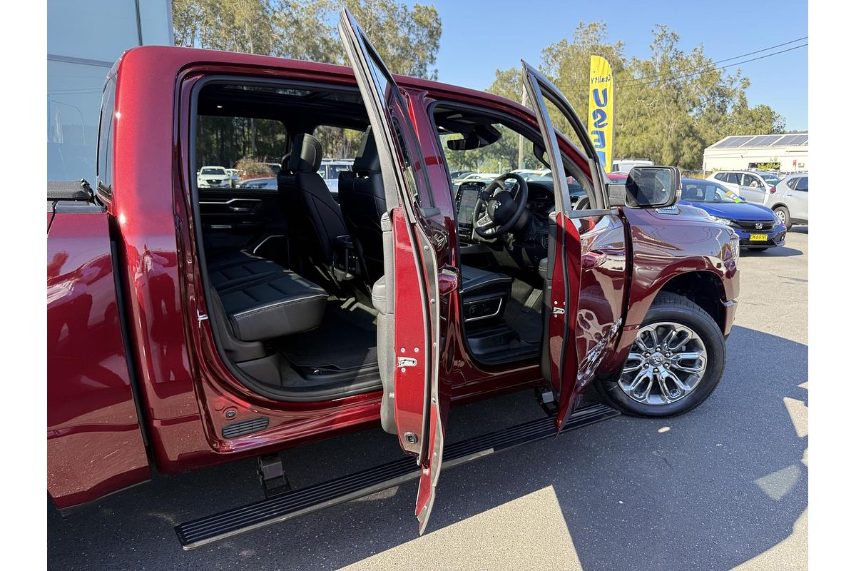 2024 RAM 1500 Laramie Sport RamBox DT 4X4 SWB