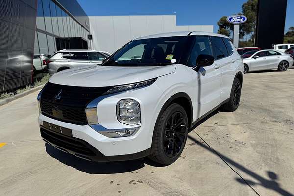 2024 Mitsubishi Outlander Black Edition ZM