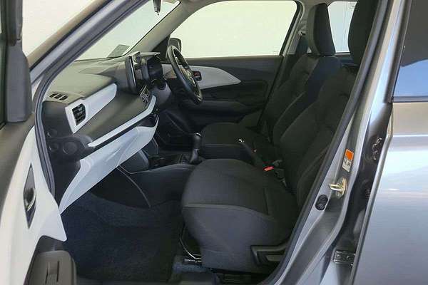 2024 Suzuki Swift Hybrid UZ