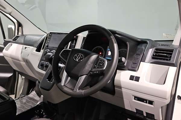 2023 Toyota Hiace Commuter GDH322R