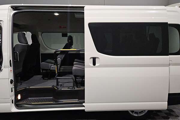 2023 Toyota Hiace Commuter GDH322R