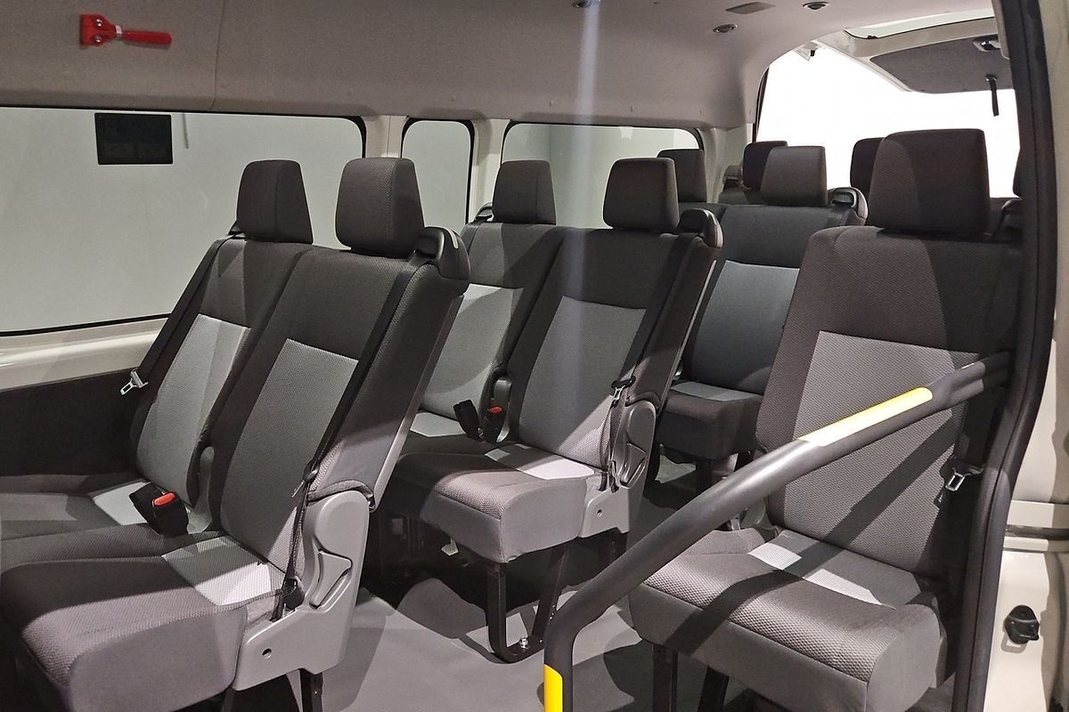 2023 Toyota Hiace Commuter GDH322R