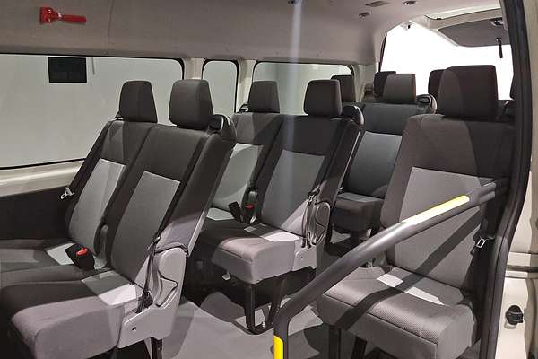2023 Toyota Hiace Commuter GDH322R