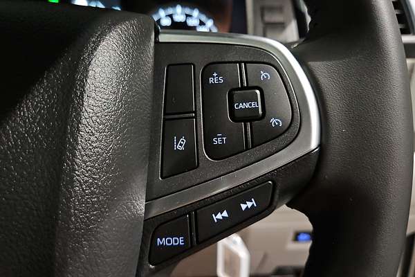 2023 Toyota Hiace Commuter GDH322R