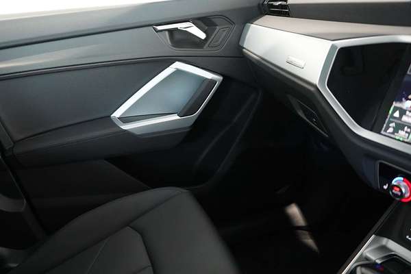 2024 Audi Q3 35 TFSI F3