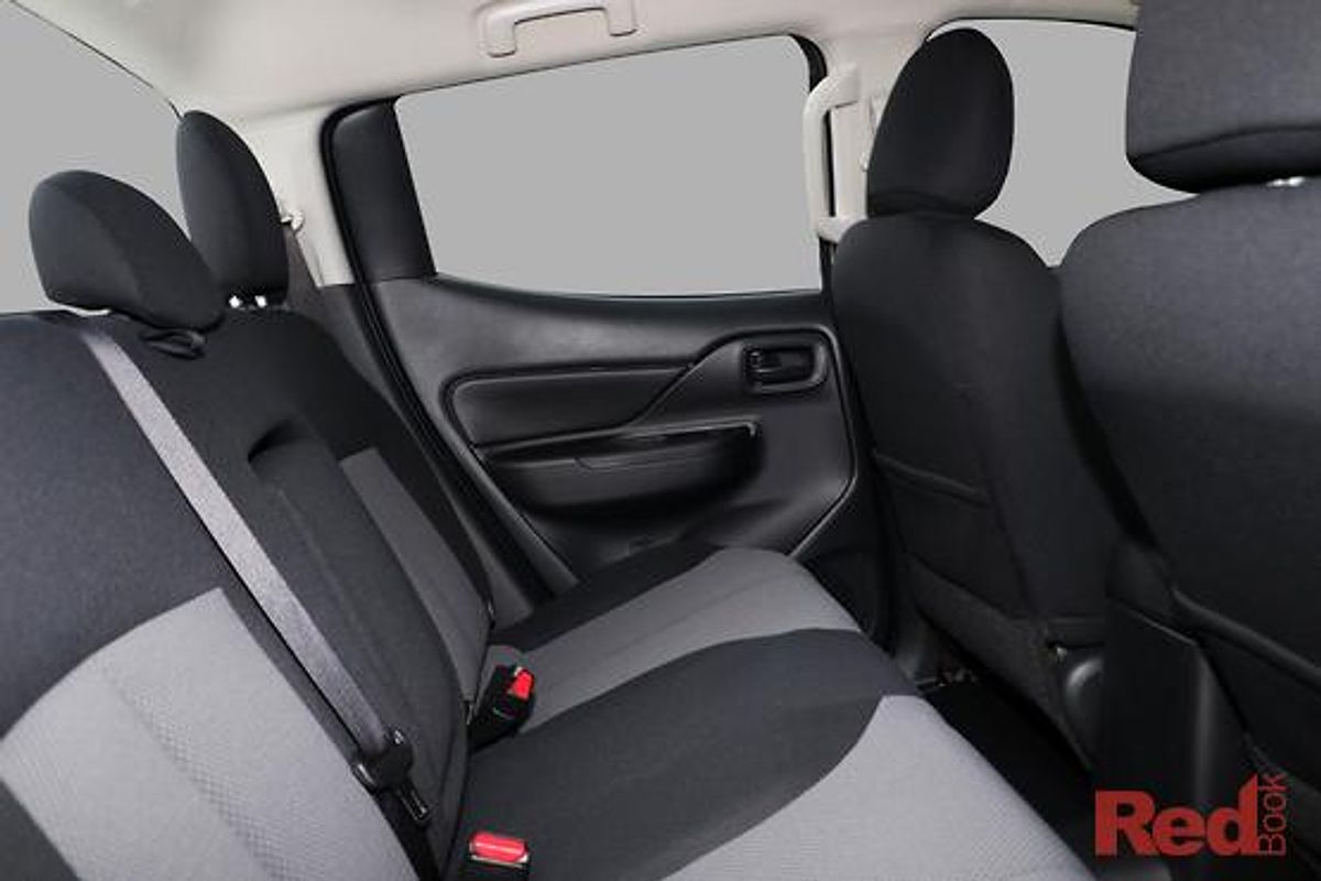 2023 Mitsubishi Triton GLX MR 4X4