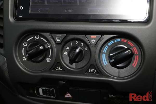 2023 Mitsubishi Triton GLX MR 4X4