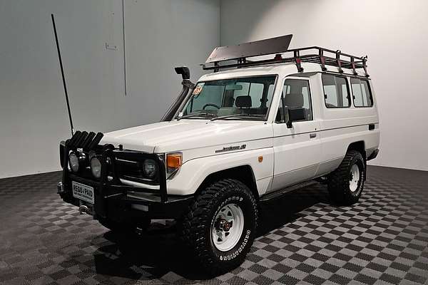 1998 Toyota Landcruiser Troopcarrier FZJ75RV