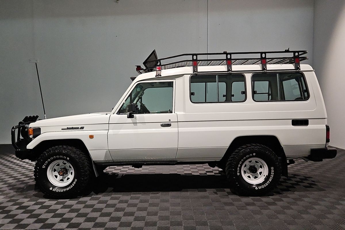 1998 Toyota Landcruiser Troopcarrier FZJ75RV