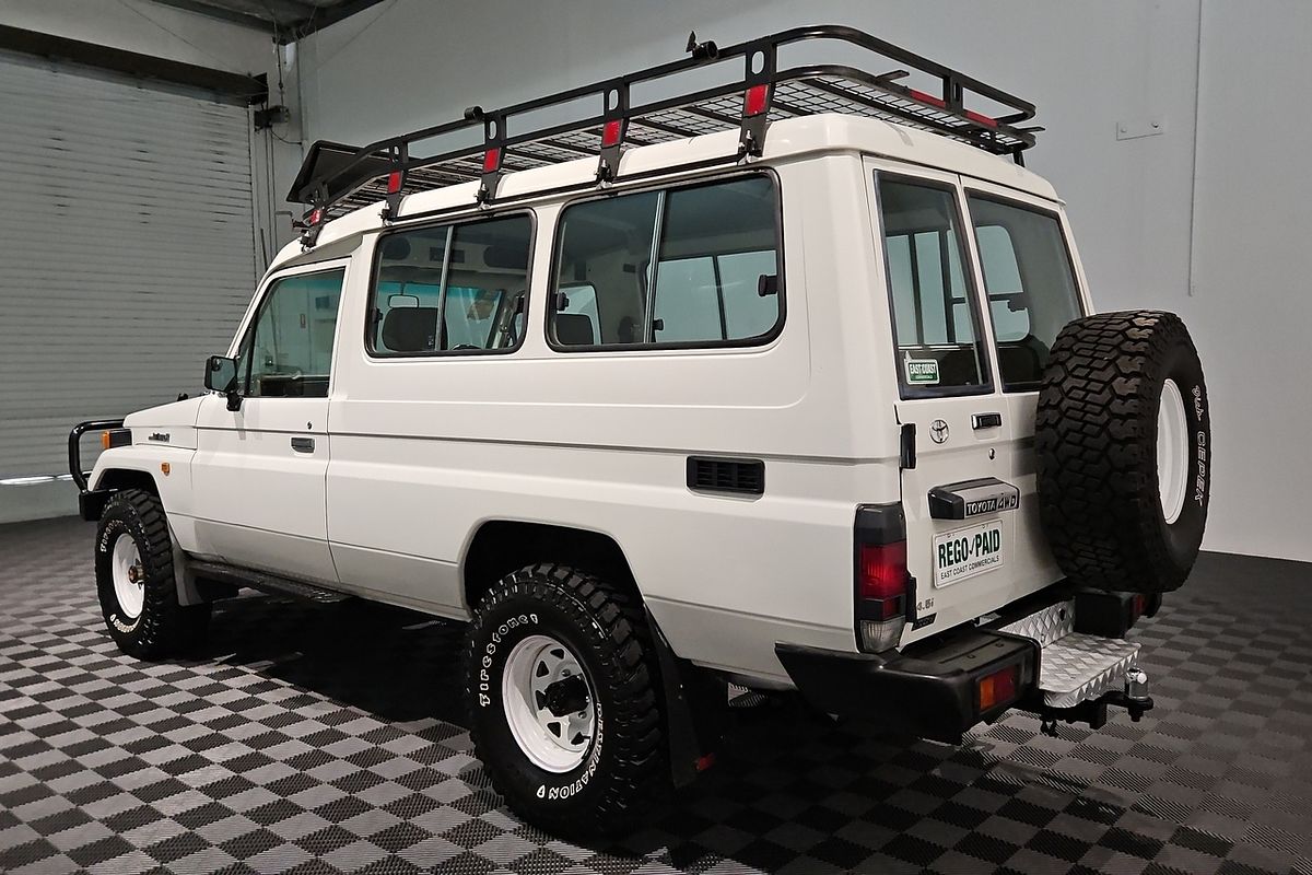 1998 Toyota Landcruiser Troopcarrier FZJ75RV