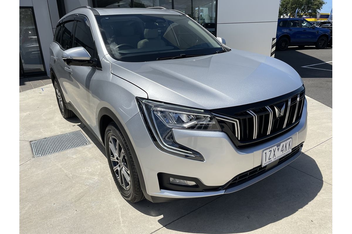 2023 Mahindra XUV700 AX7L