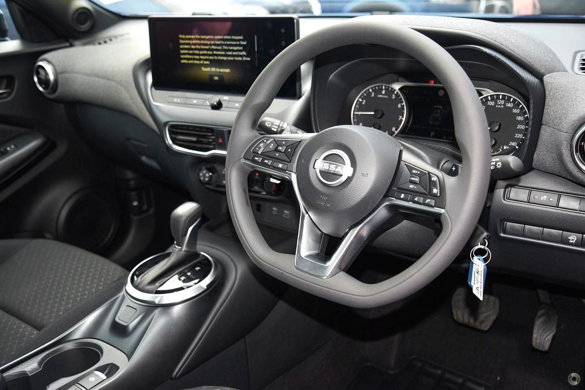 2024 Nissan JUKE ST F16