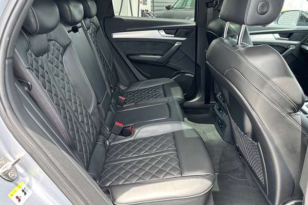 2023 Audi Q5 55 TFSI e S Line FY