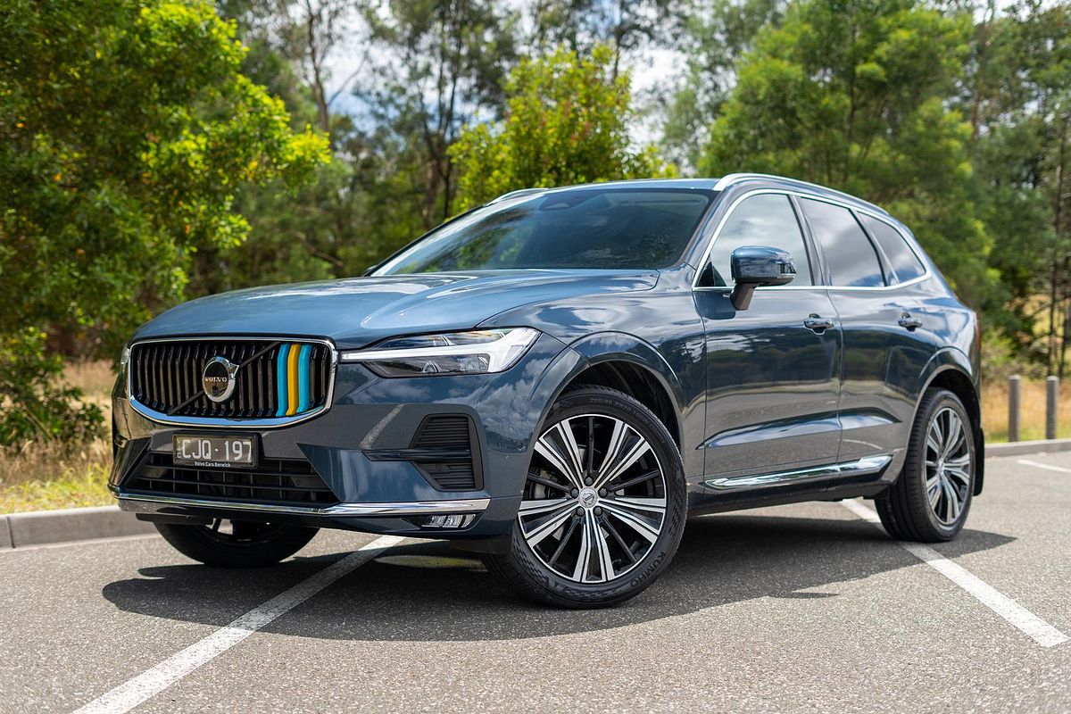 2023 Volvo XC60 Ultimate B5 Bright