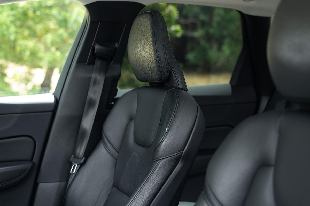2023 Volvo XC60 Ultimate B5 Bright