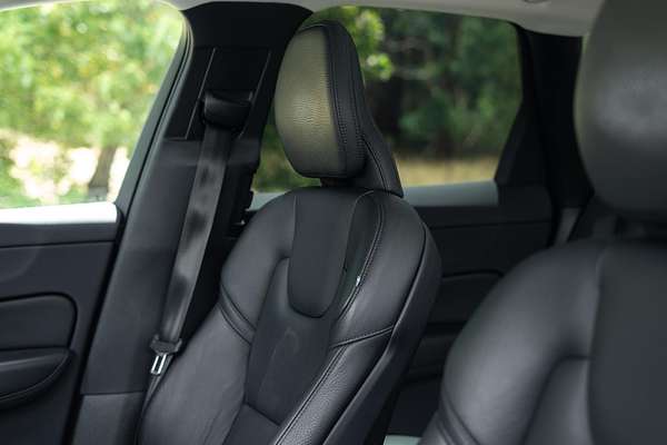 2023 Volvo XC60 Ultimate B5 Bright