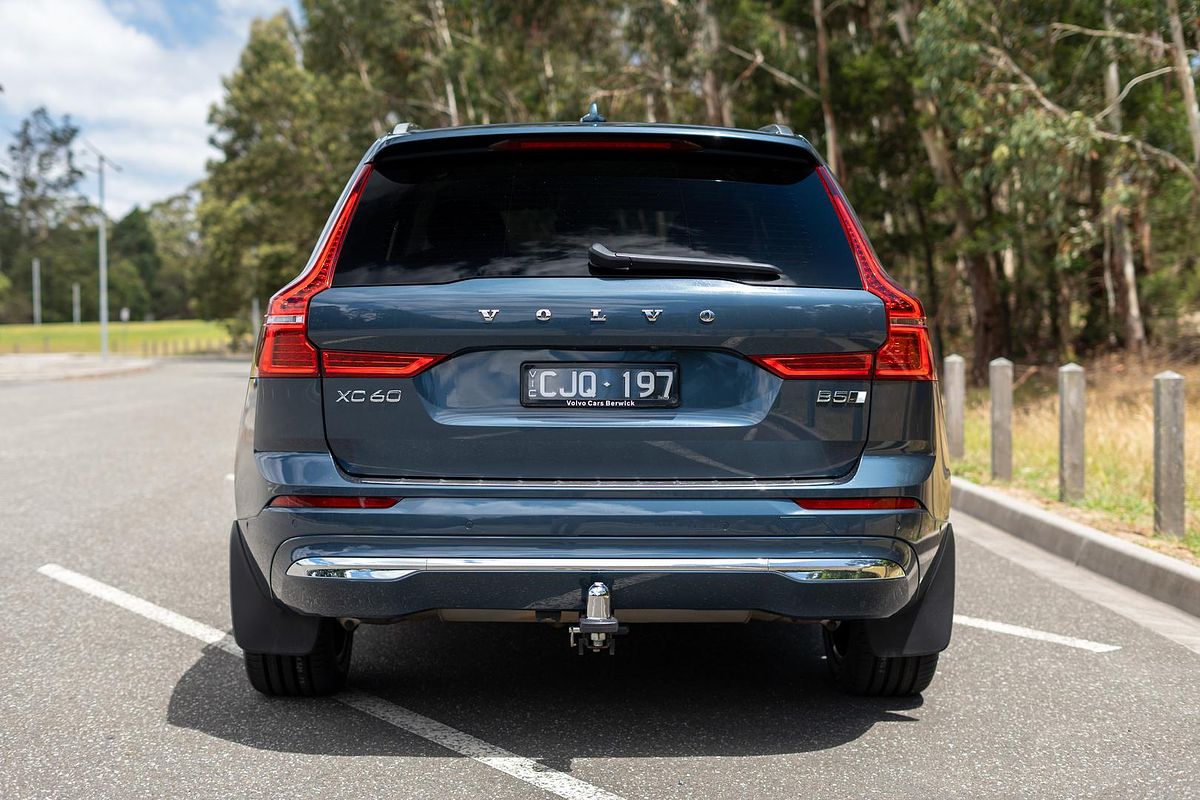 2023 Volvo XC60 Ultimate B5 Bright