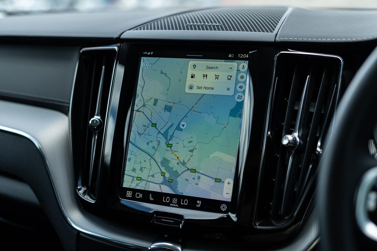 2023 Volvo XC60 Ultimate B5 Bright