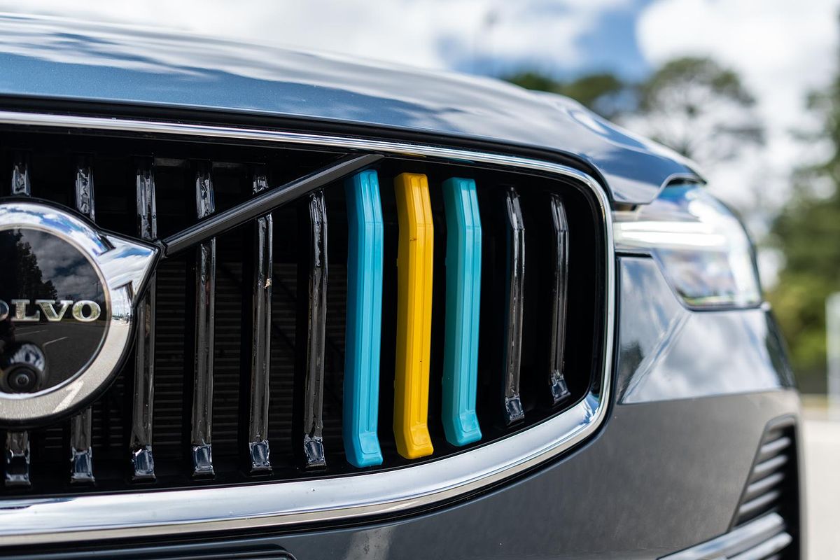 2023 Volvo XC60 Ultimate B5 Bright