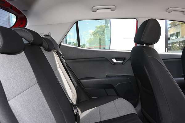 2024 Kia Stonic S YB