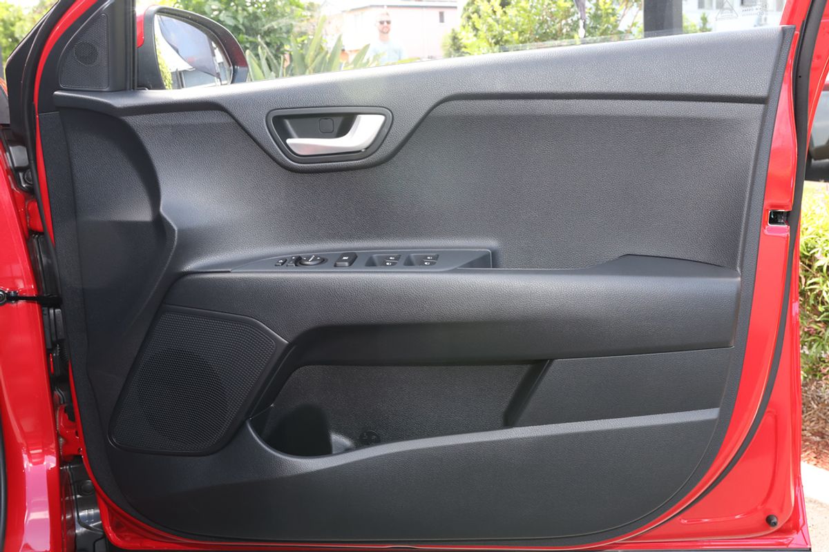 2024 Kia Stonic S YB