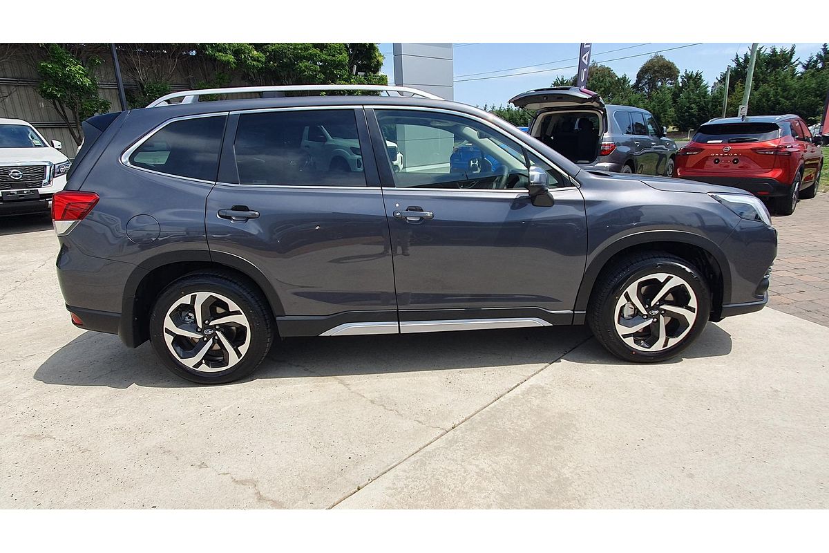 2024 Subaru Forester 2.5i-S S5