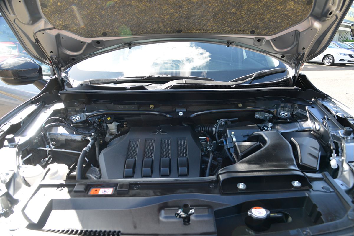 2023 Mitsubishi Eclipse Cross LS YB