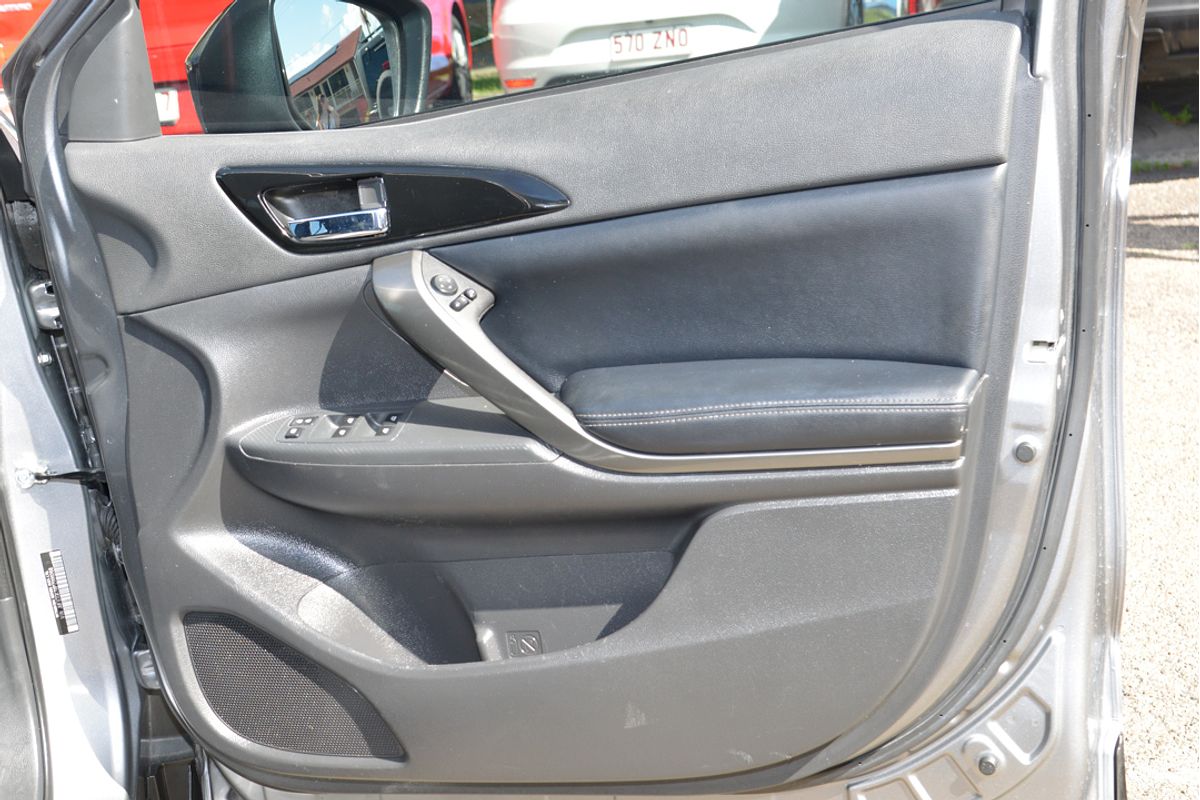 2023 Mitsubishi Eclipse Cross LS YB