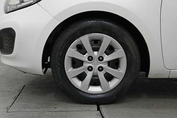 2013 Kia Rio S UB