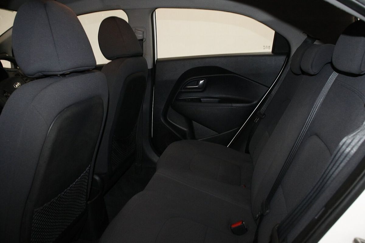 2013 Kia Rio S UB