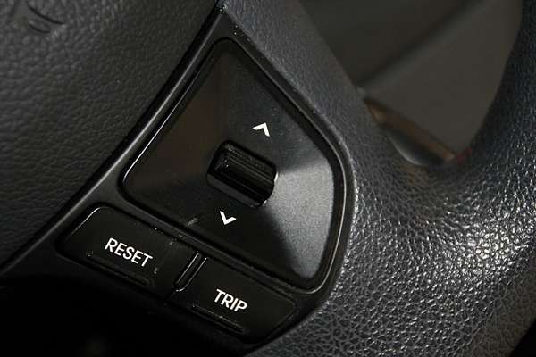 2013 Kia Rio S UB