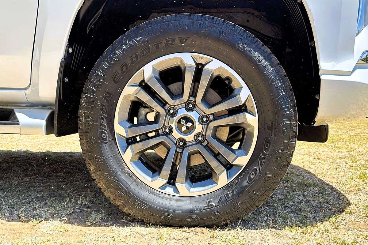 2020 Mitsubishi Triton GLX MR 4X4