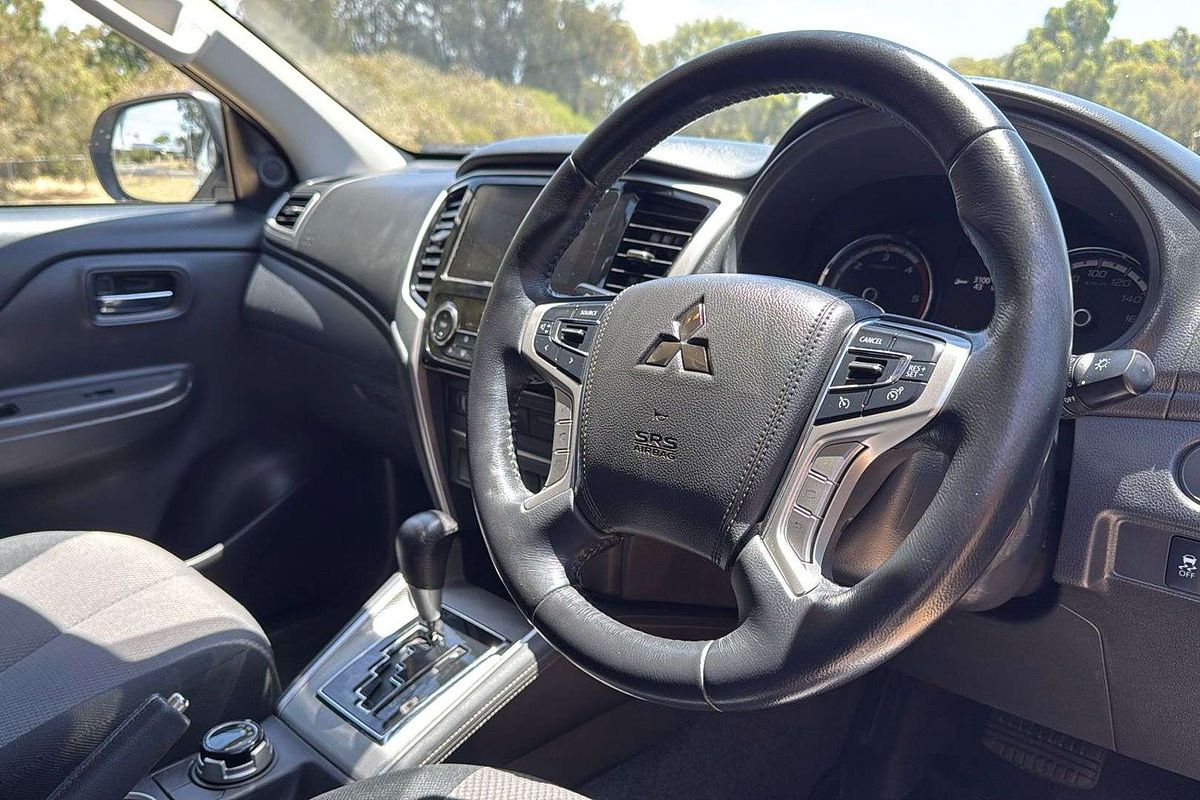 2020 Mitsubishi Triton GLX MR 4X4