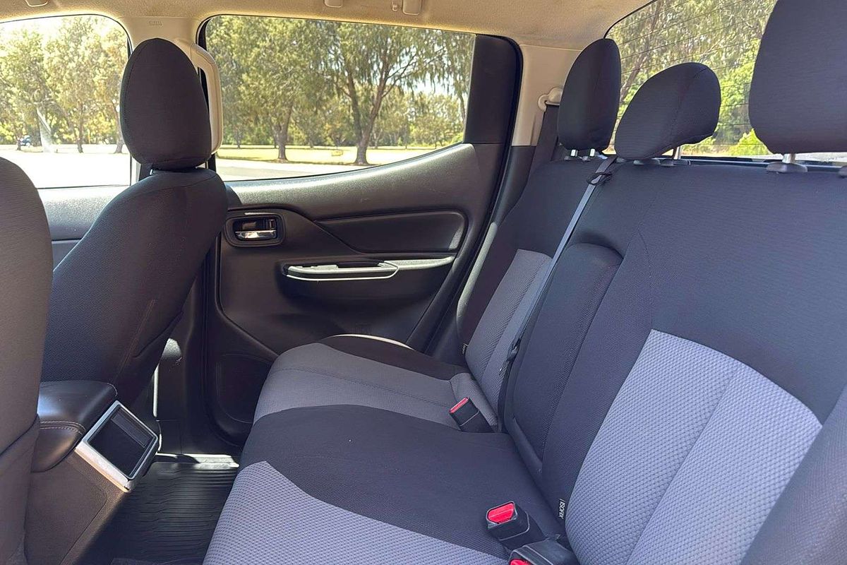 2020 Mitsubishi Triton GLX MR 4X4